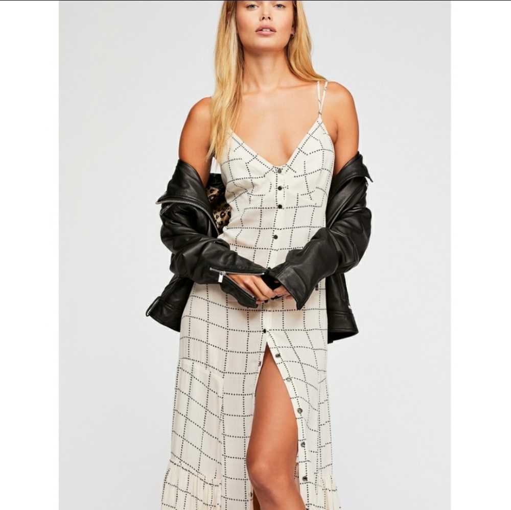 《Intimately Free People》Check Me Out Maxi Slip